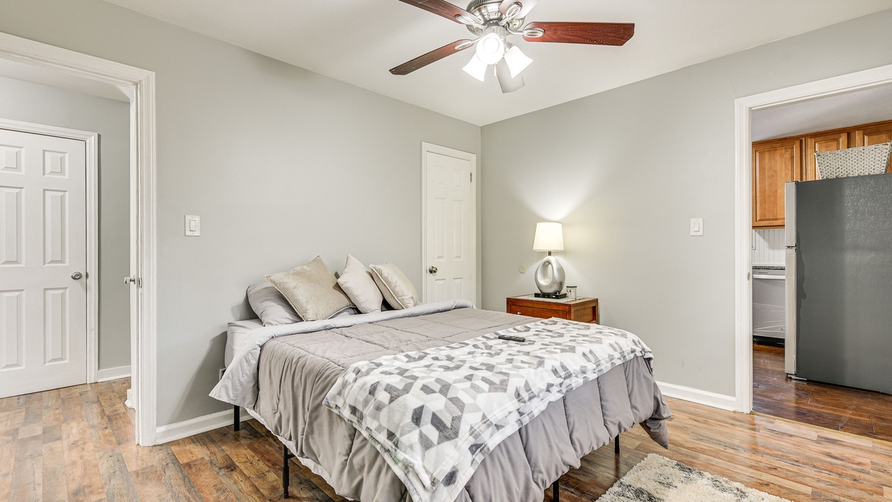 Photo of Bedroom in Enderly Park