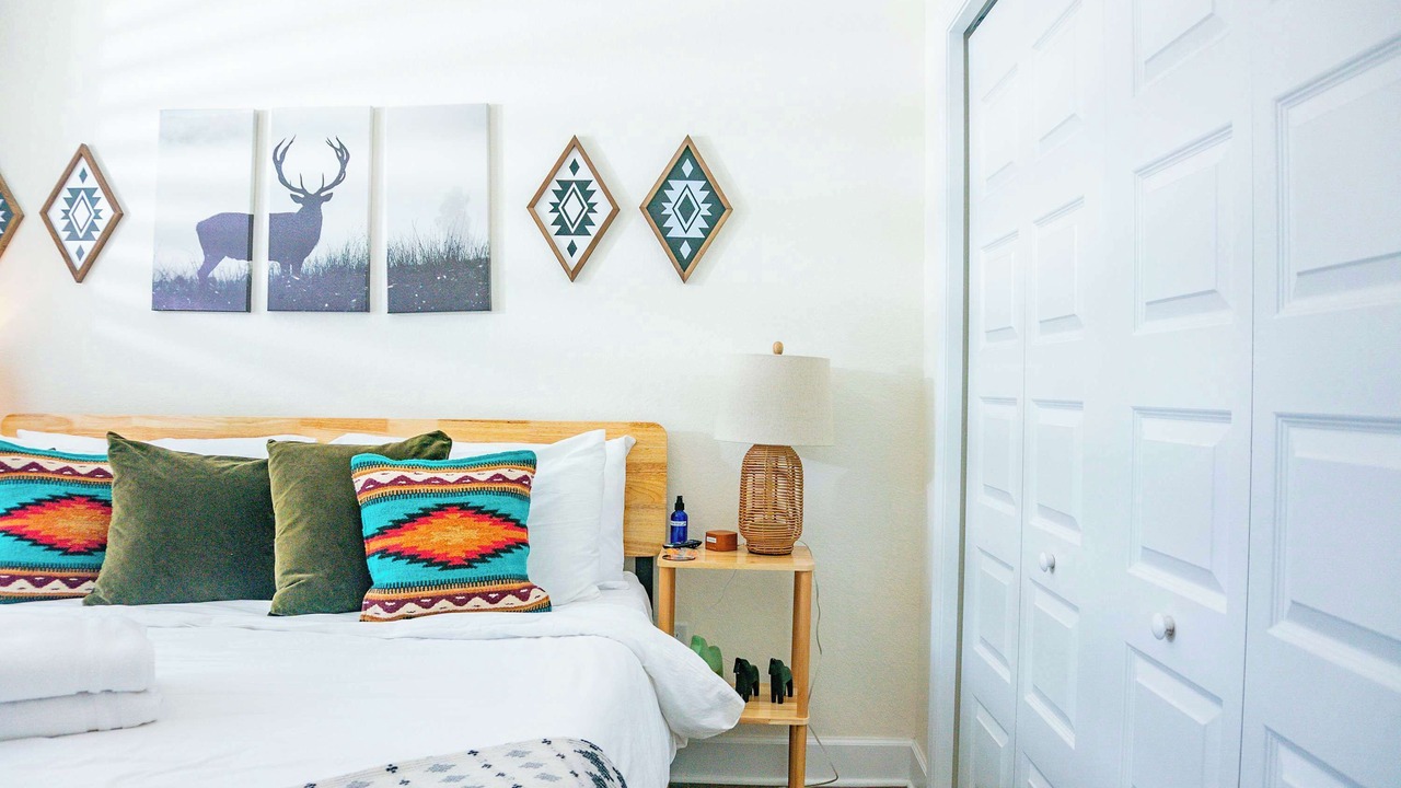 Photo of Others in Pleasant Street