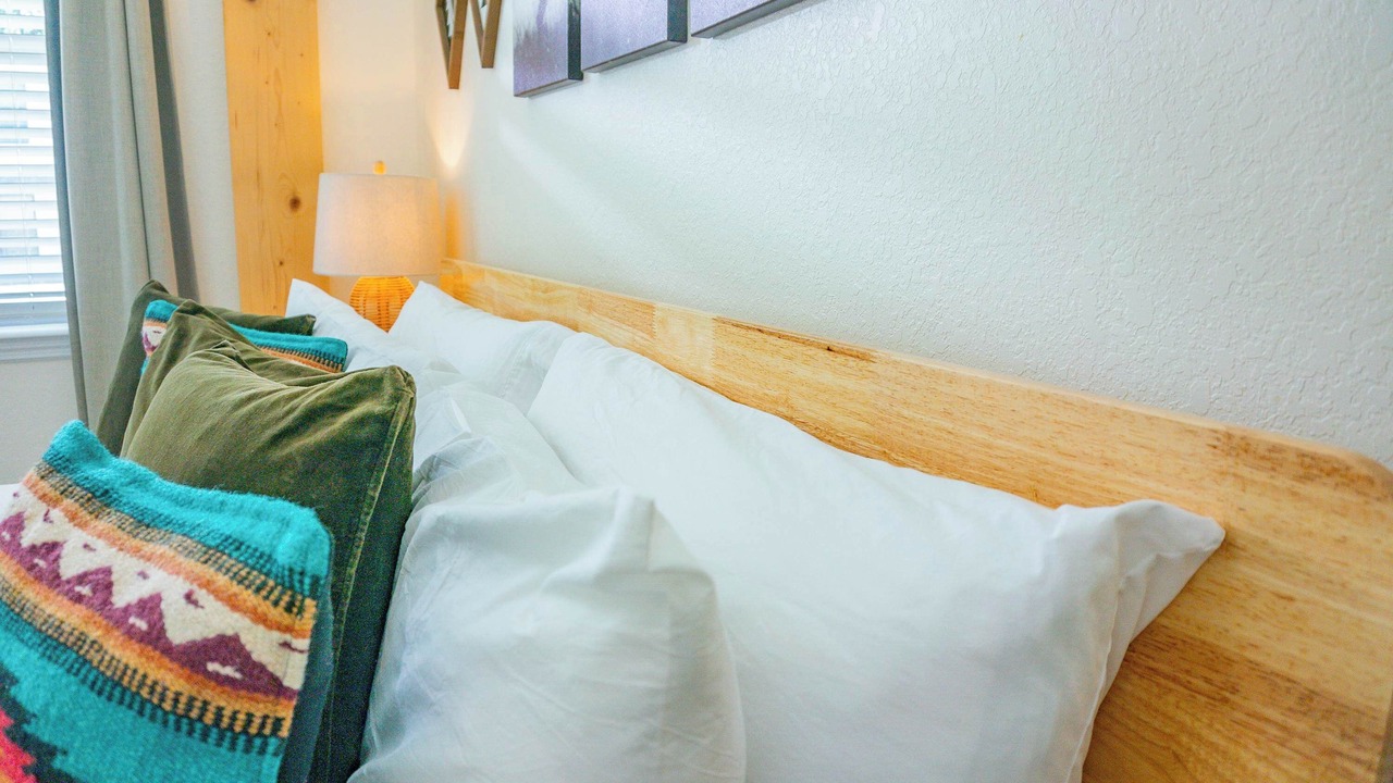 Photo of Others in Pleasant Street