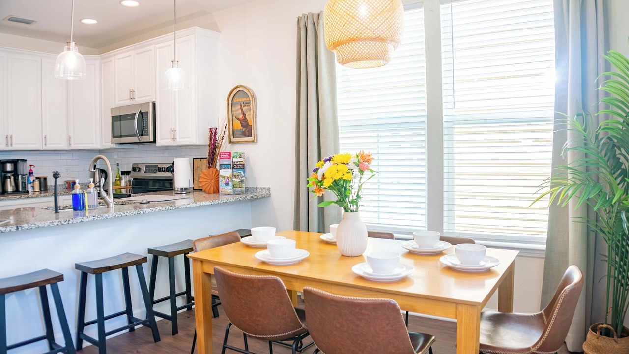 Photo of Others in Pleasant Street