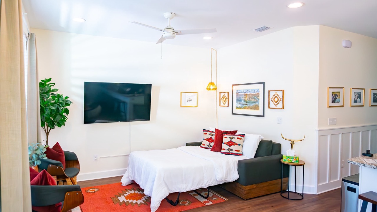 Photo of Others in Pleasant Street