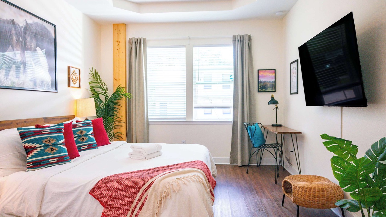 Photo of Others in Pleasant Street