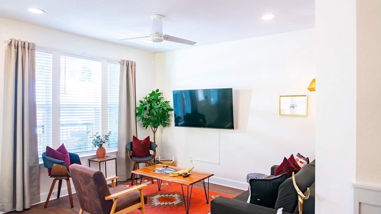 Photo of Others in Pleasant Street