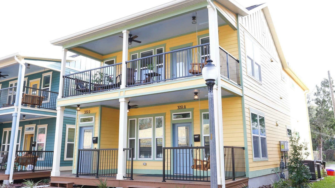 Photo of Outdoor in Pleasant Street