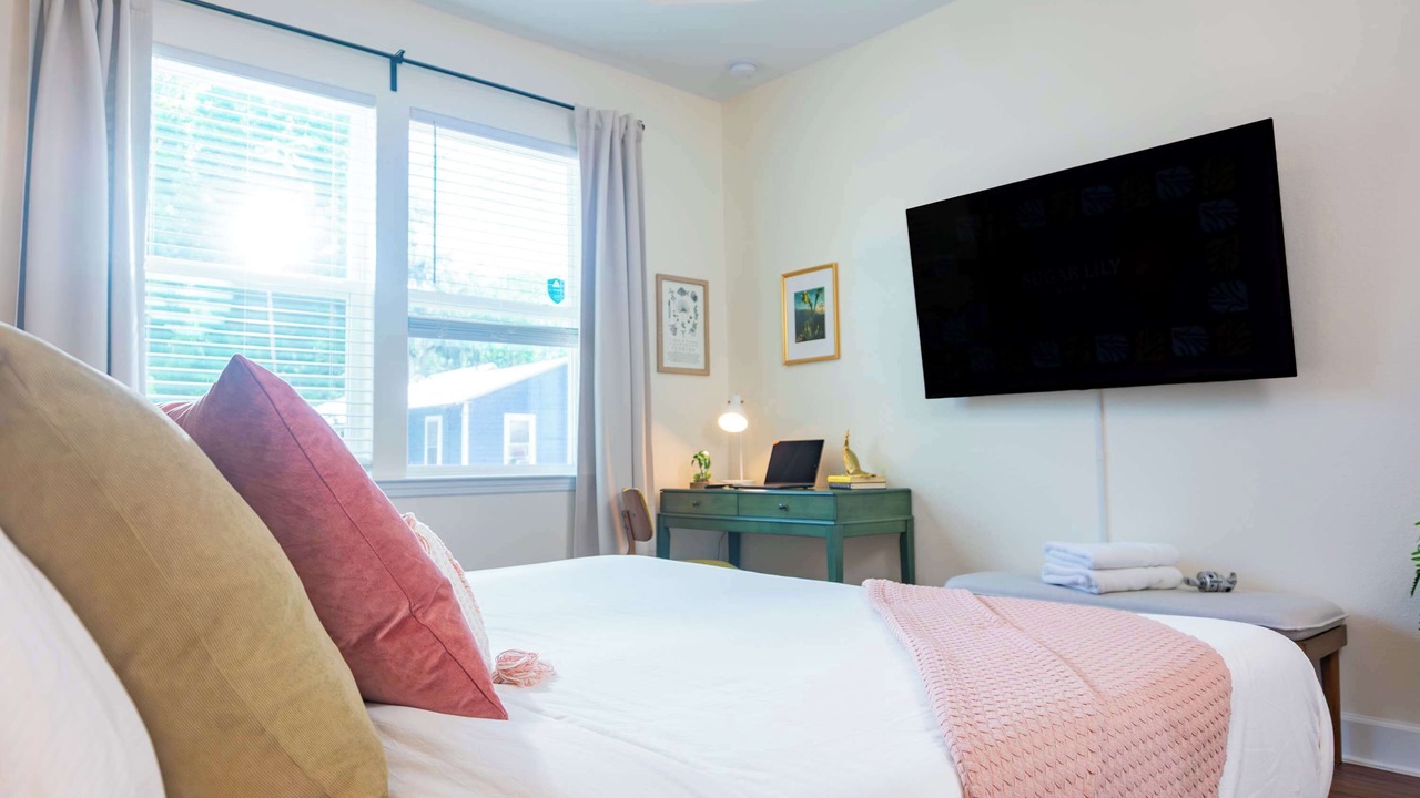 Photo of Bedroom in Pleasant Street