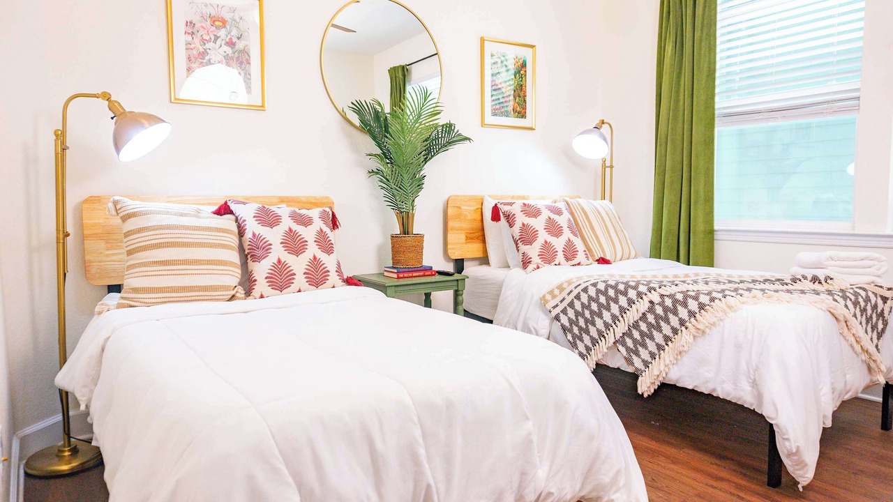 Photo of Bedroom in Pleasant Street