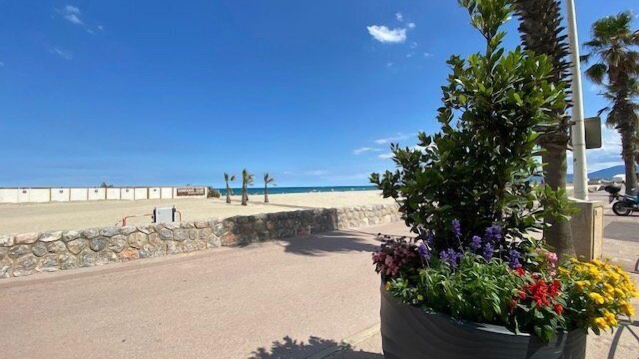 Photo of Others in La Cote Radieuse