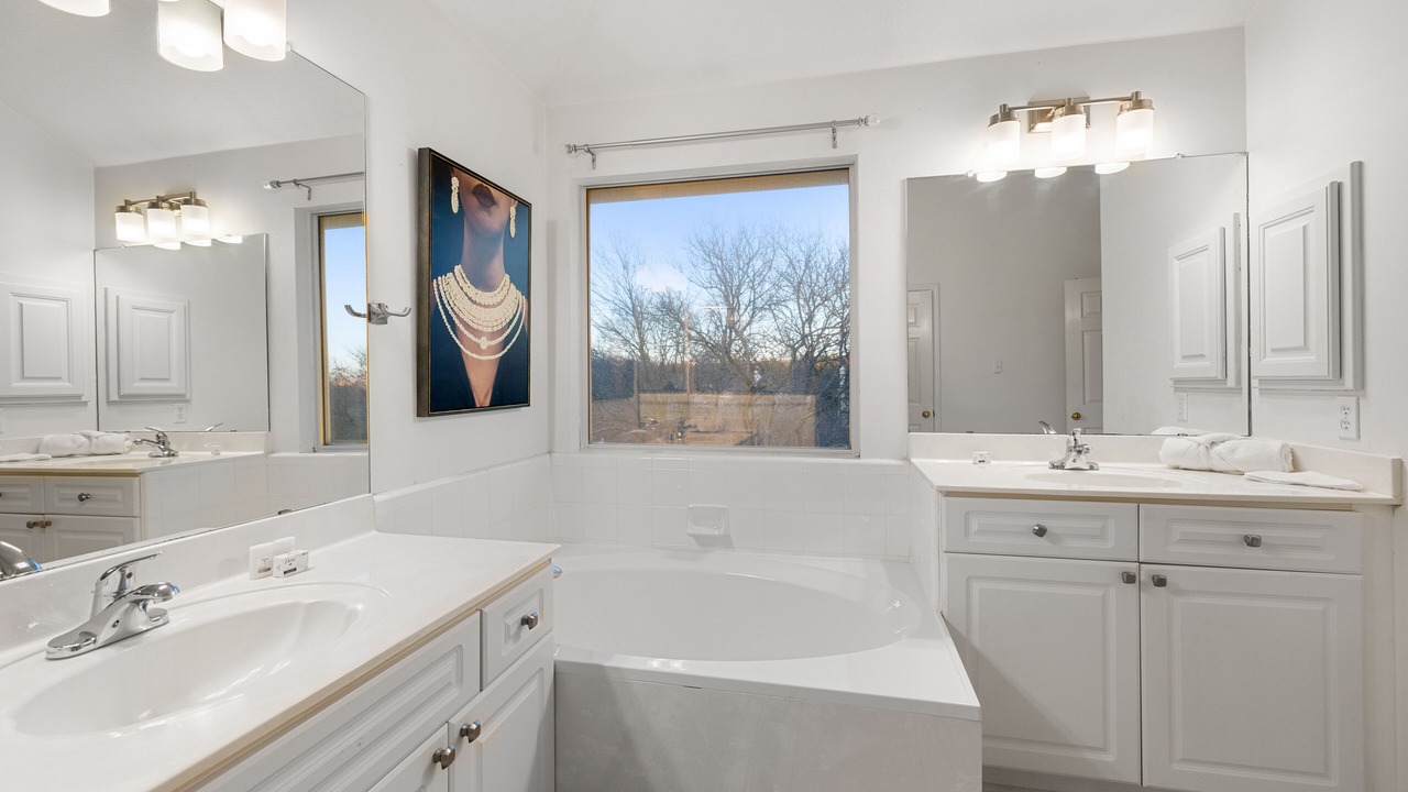 Photo of Bathroom in Scofield Farms