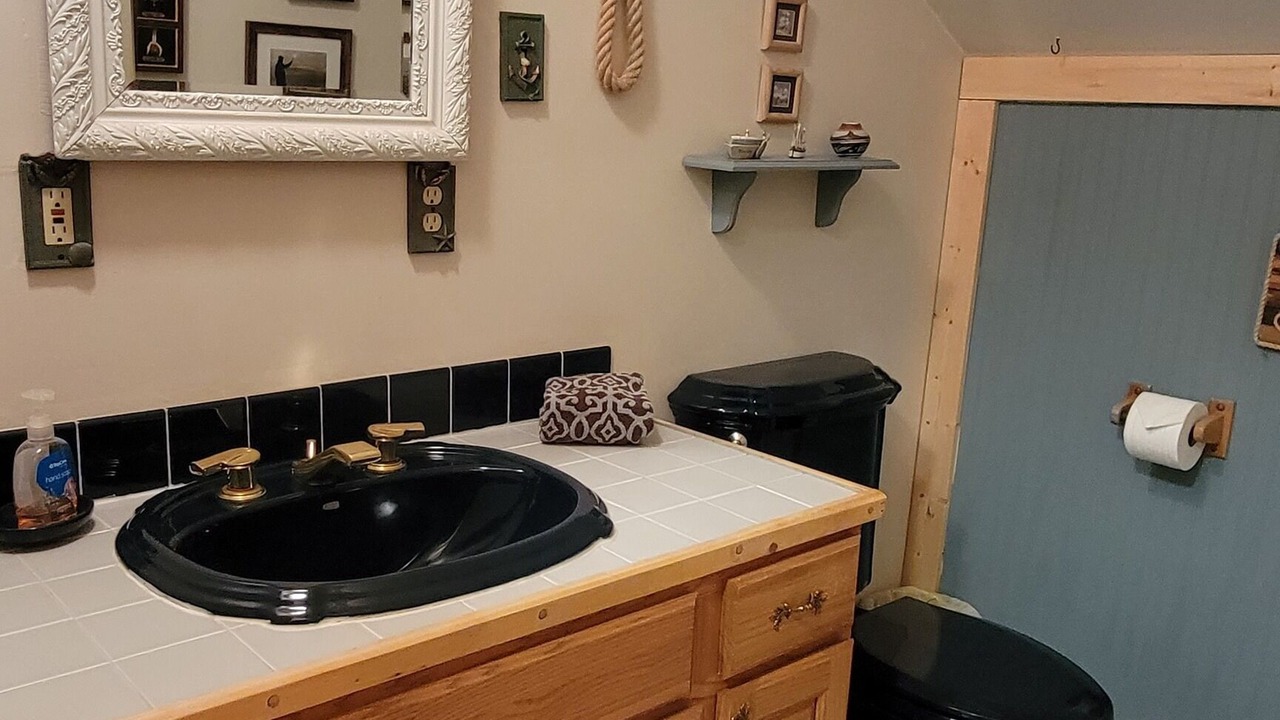 Photo of Bathroom in Beaver Island