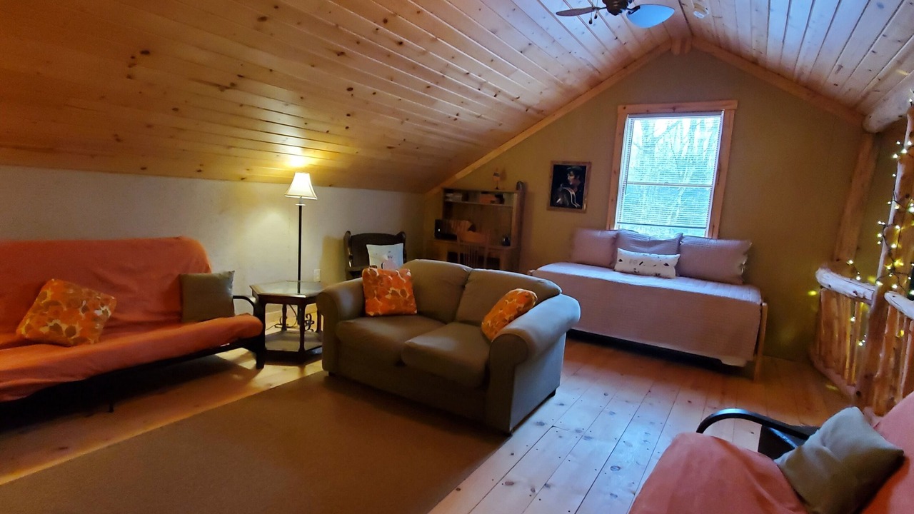 Photo of Livingroom in Beaver Island