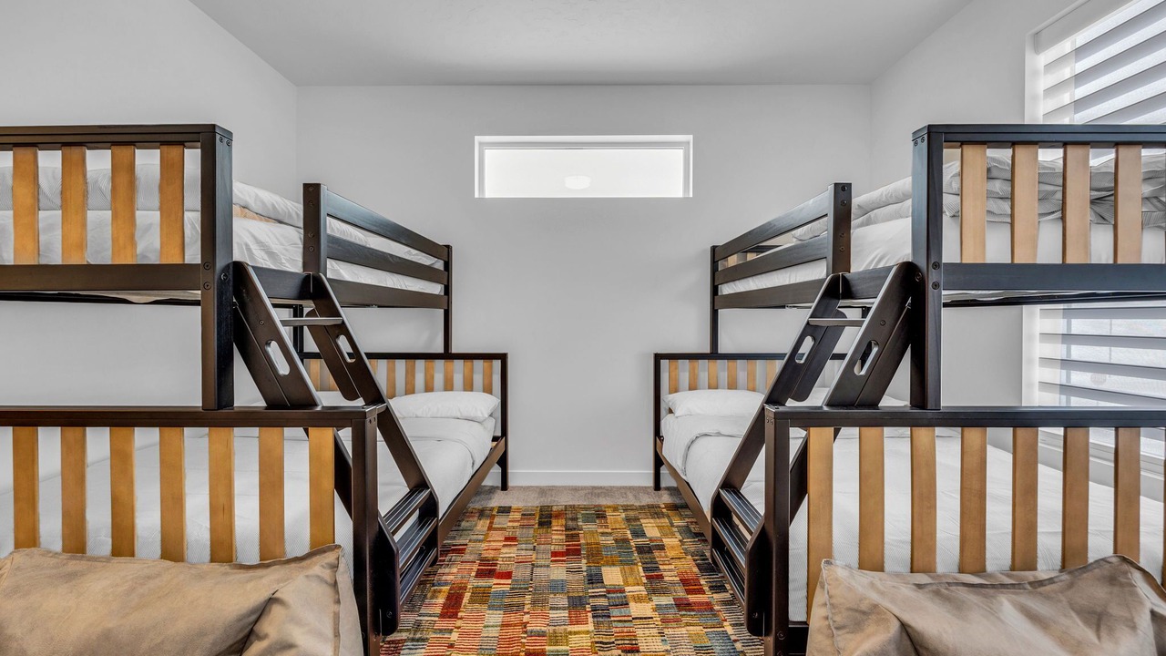 Photo of Bedroom in Mountain Green