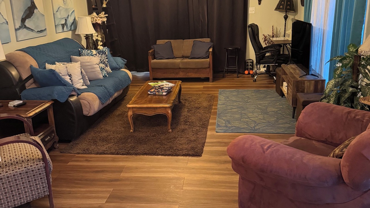 Photo of Livingroom in North Chesterfield