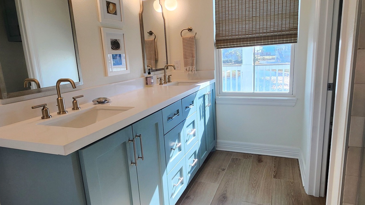 Photo of Bathroom in Red Fish Cove