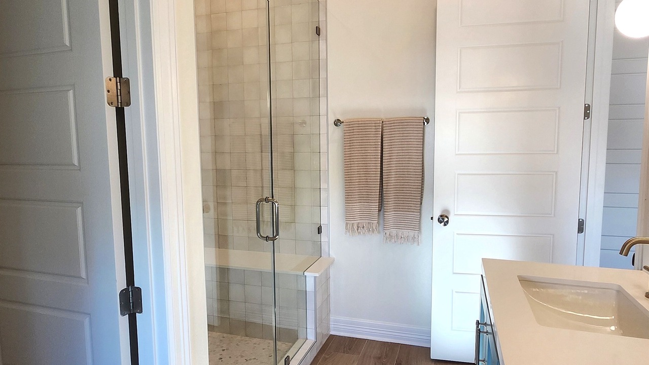 Photo of Bathroom in Red Fish Cove