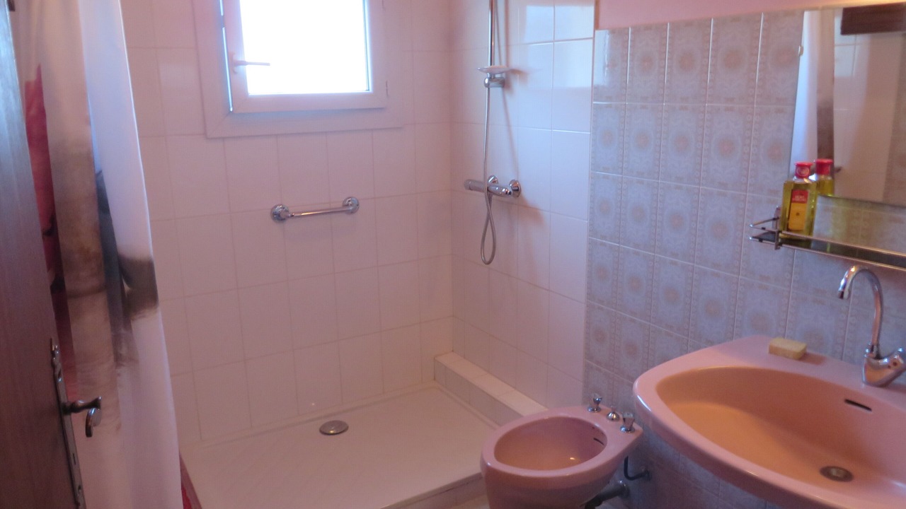 Photo of Bathroom in Port-Vendres