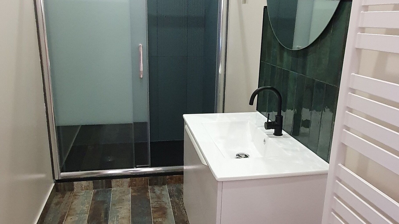 Photo of Bathroom in Cholet