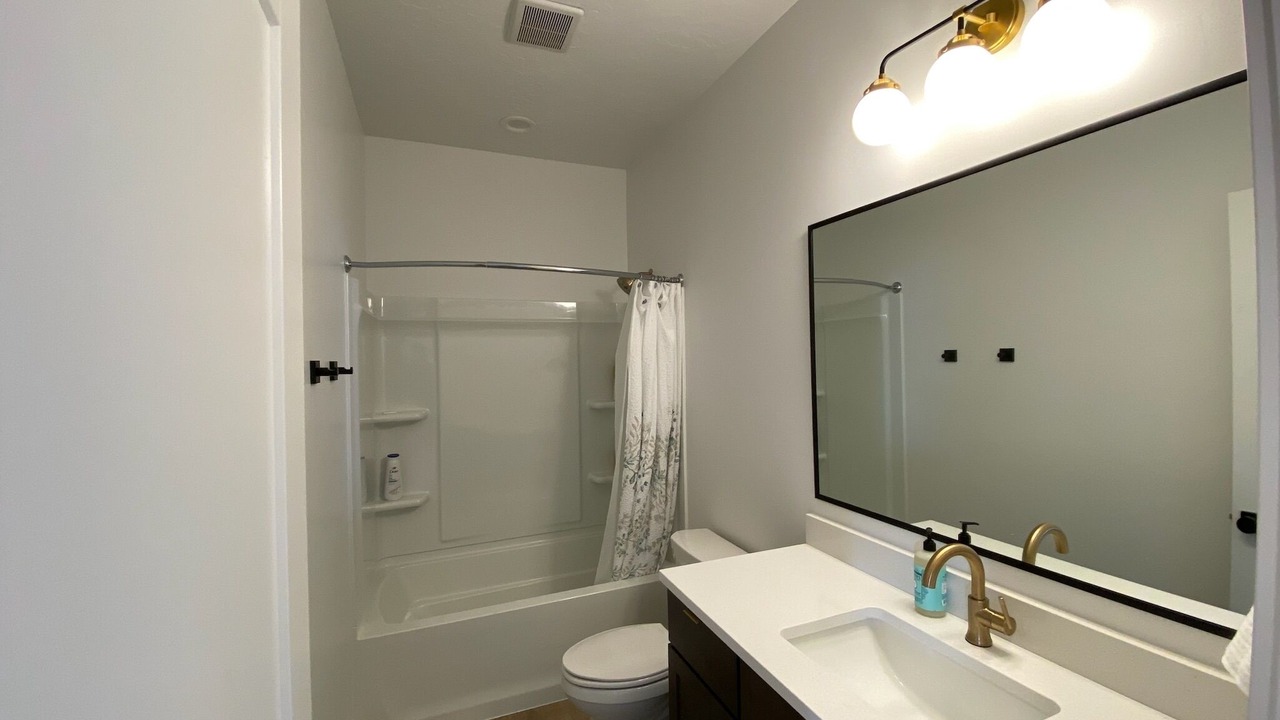 Photo of Bathroom in Mountain Green