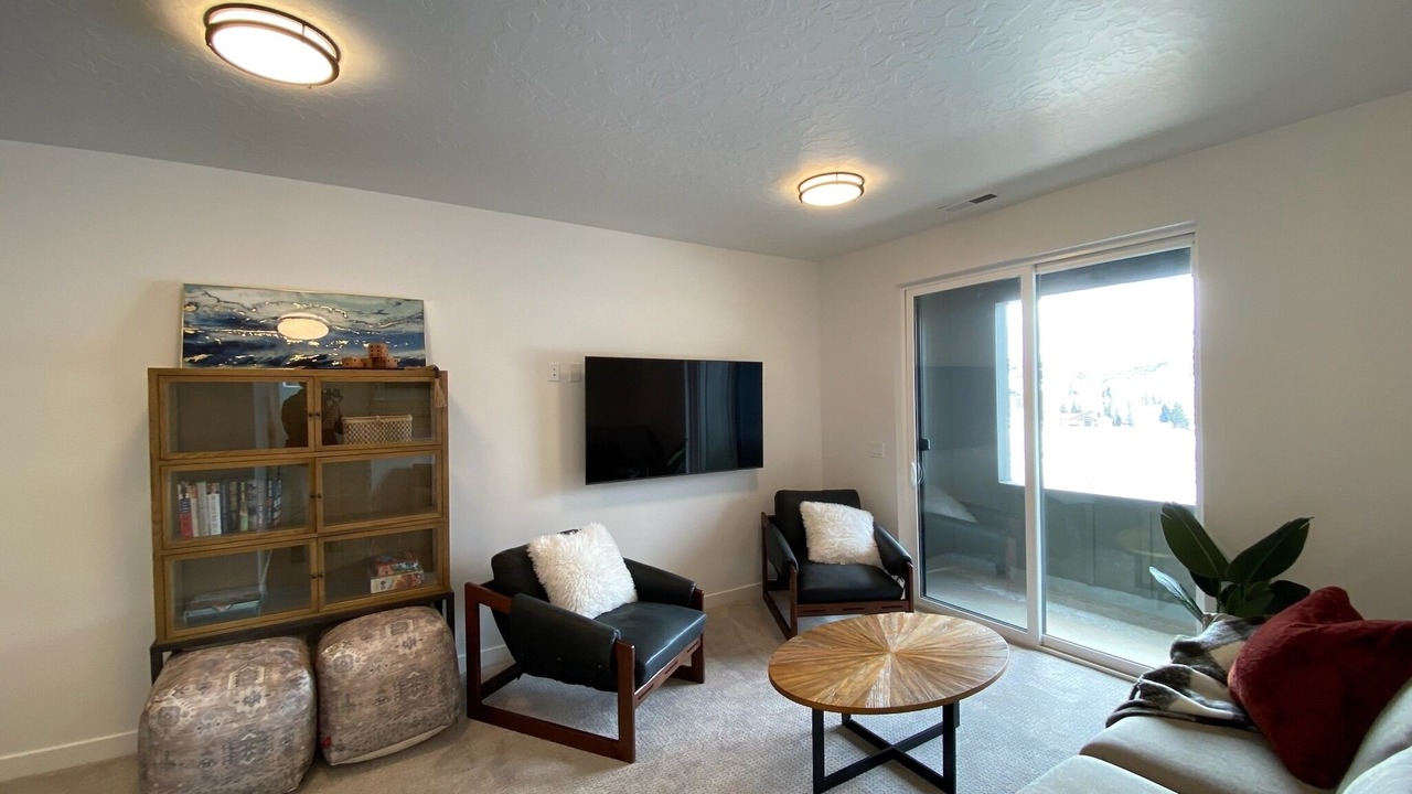 Photo of Livingroom in Mountain Green