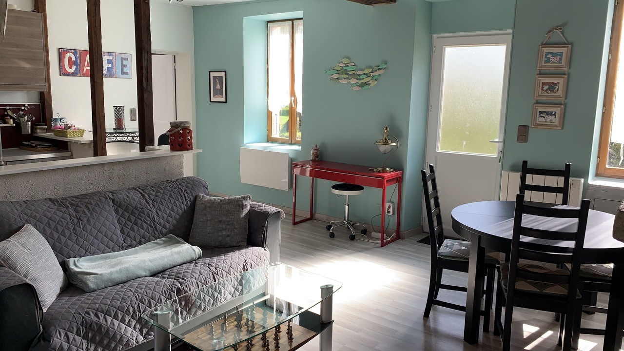 Photo of Livingroom in Lazenay