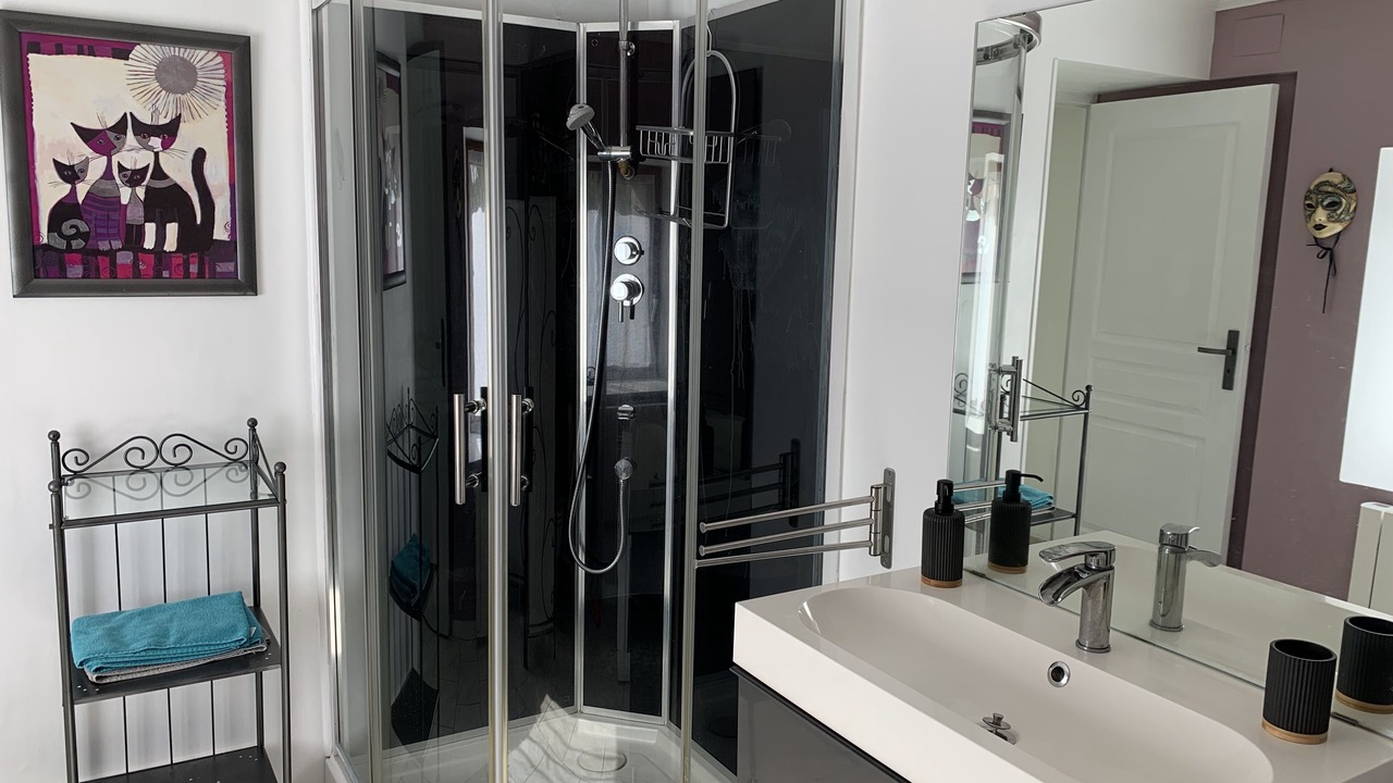 Photo of Bathroom in Lazenay