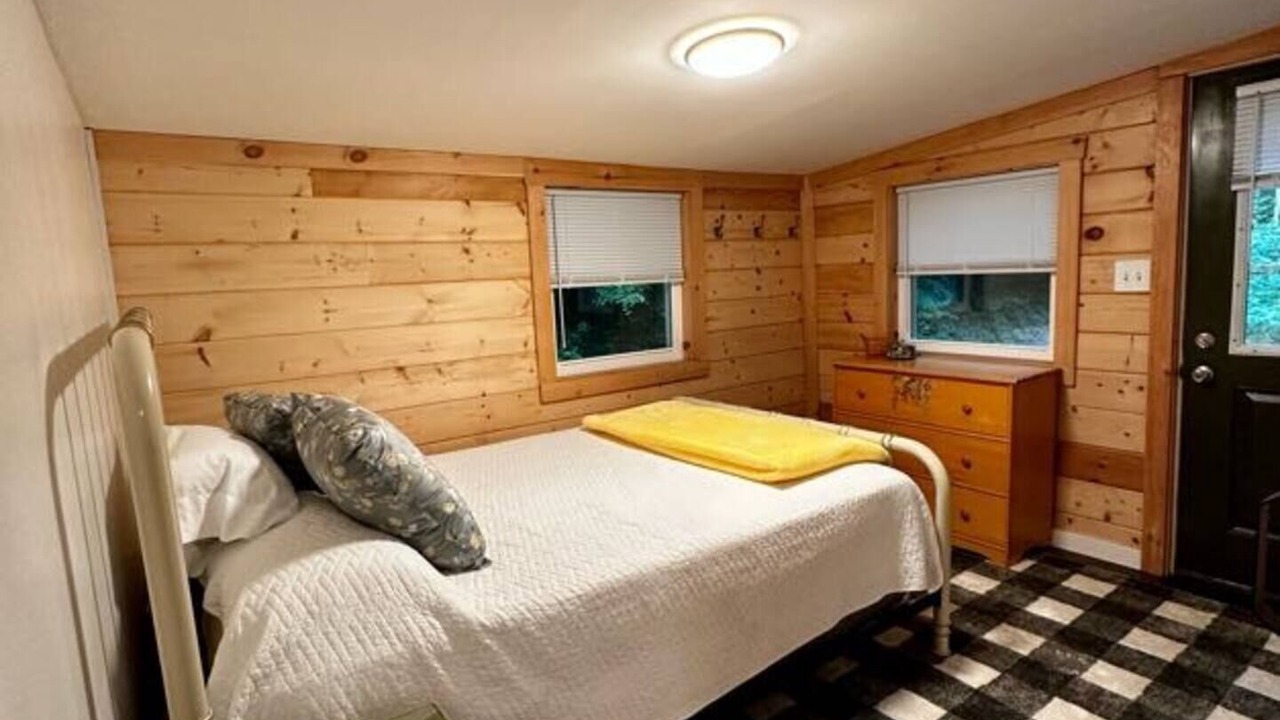 Photo of Bedroom in Delta