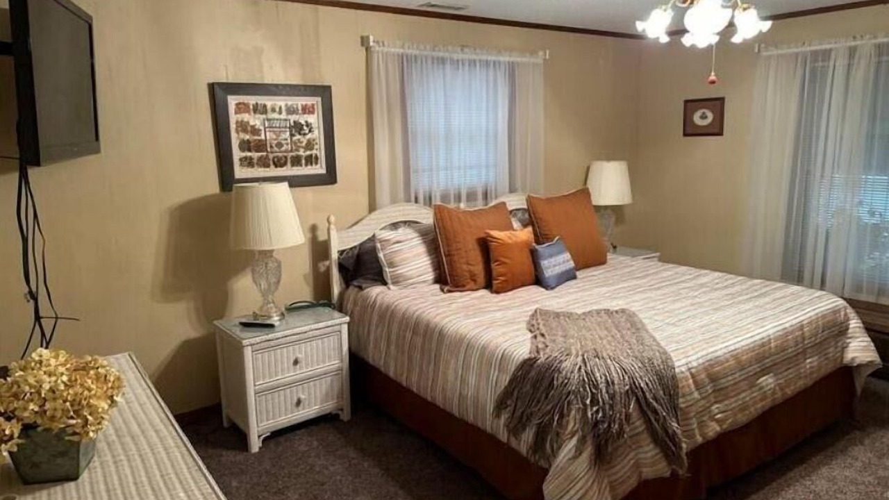 Photo of Bedroom in Springdale