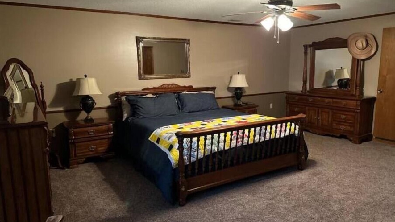 Photo of Bedroom in Springdale