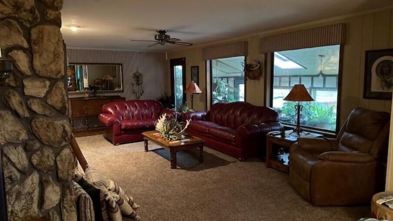 Photo of Livingroom in Springdale