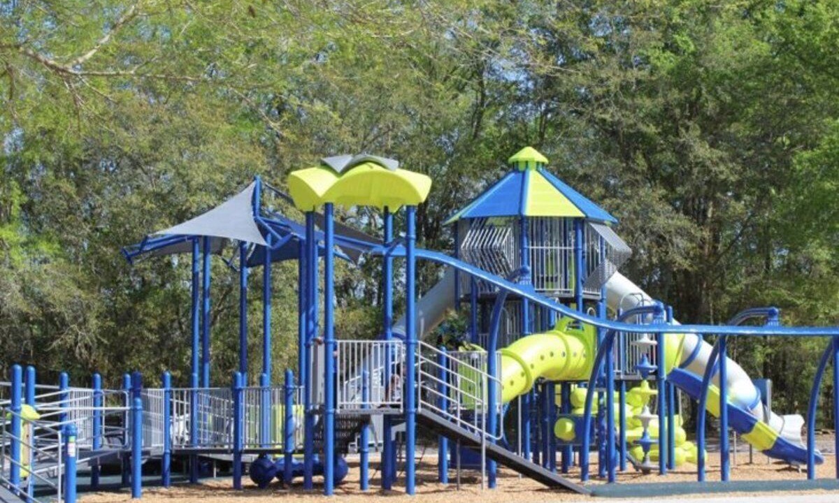 Photo of Others in Live Oak