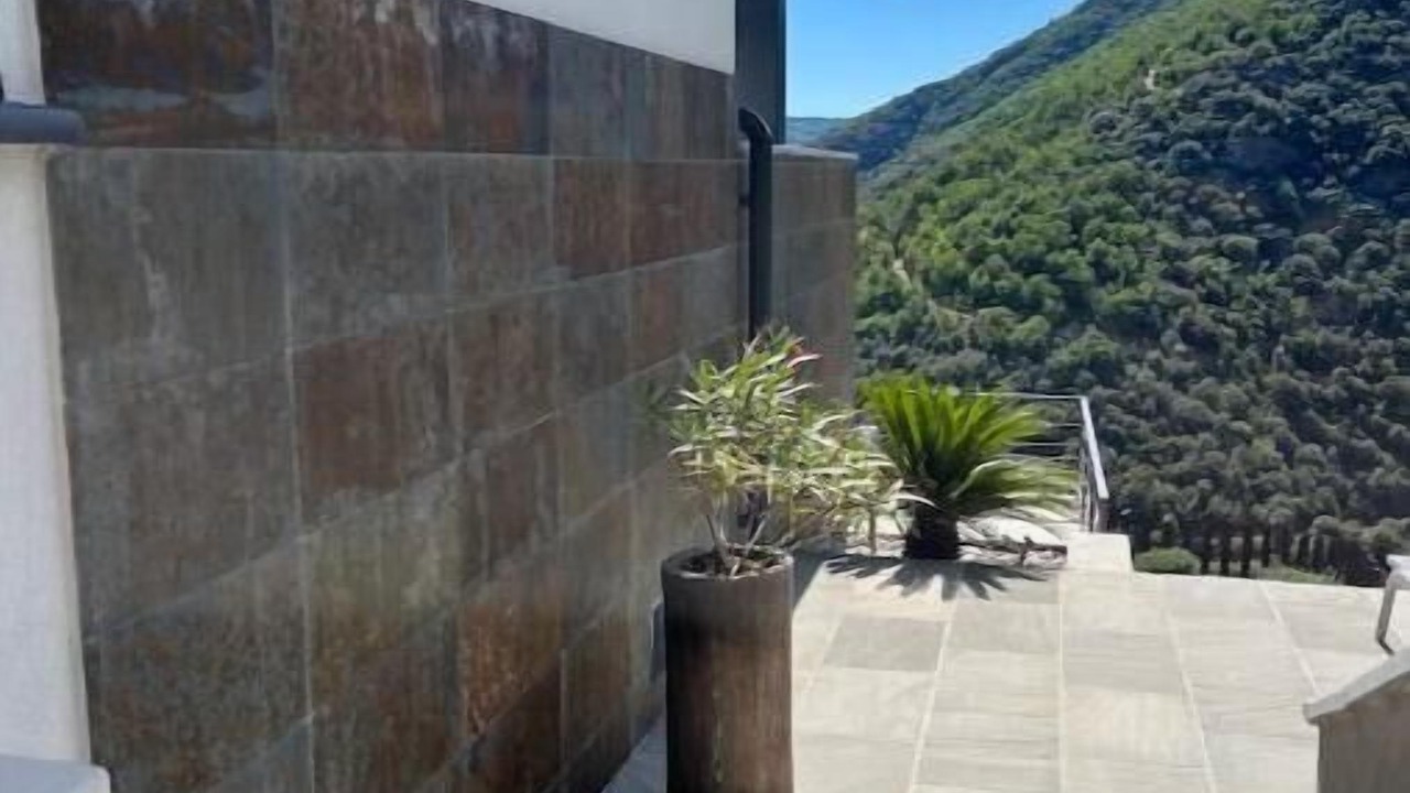Photo of Outdoor in Pied-de-Borne
