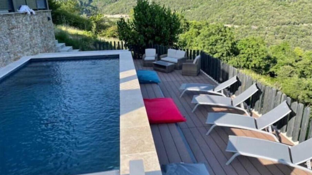 Photo of Outdoor in Pied-de-Borne