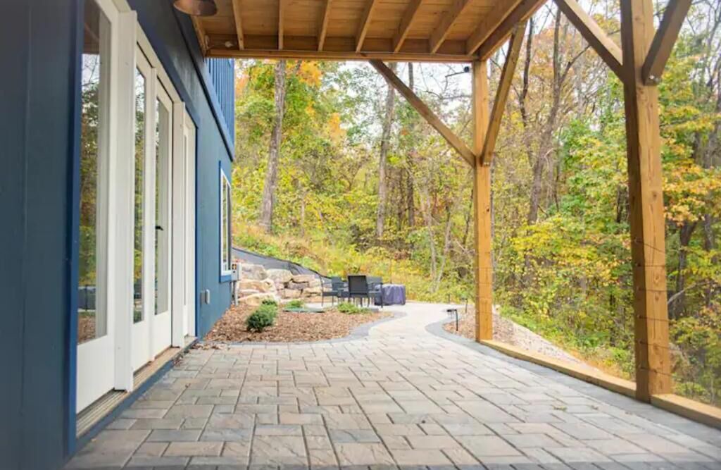 Photo of Patio Balcony in Woodfin