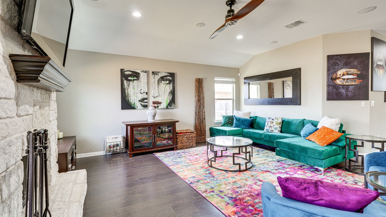 Photo of Livingroom in Leander