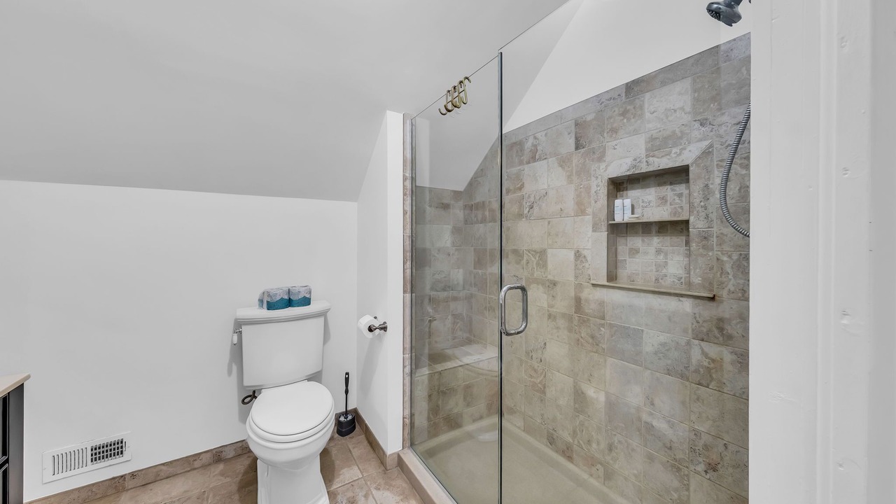 Photo of Others in Hermann