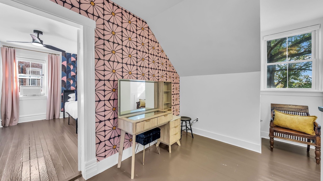 Photo of Others in Hermann