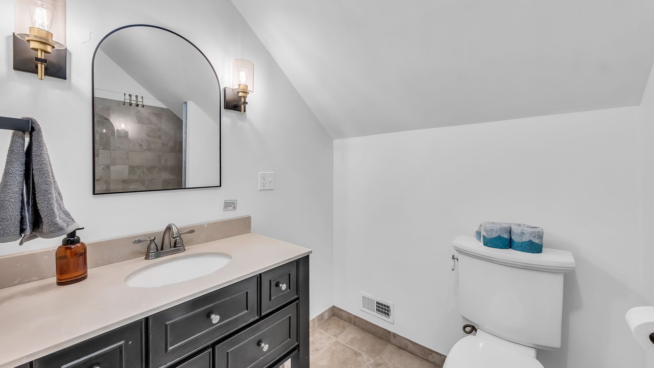 Photo of Others in Hermann