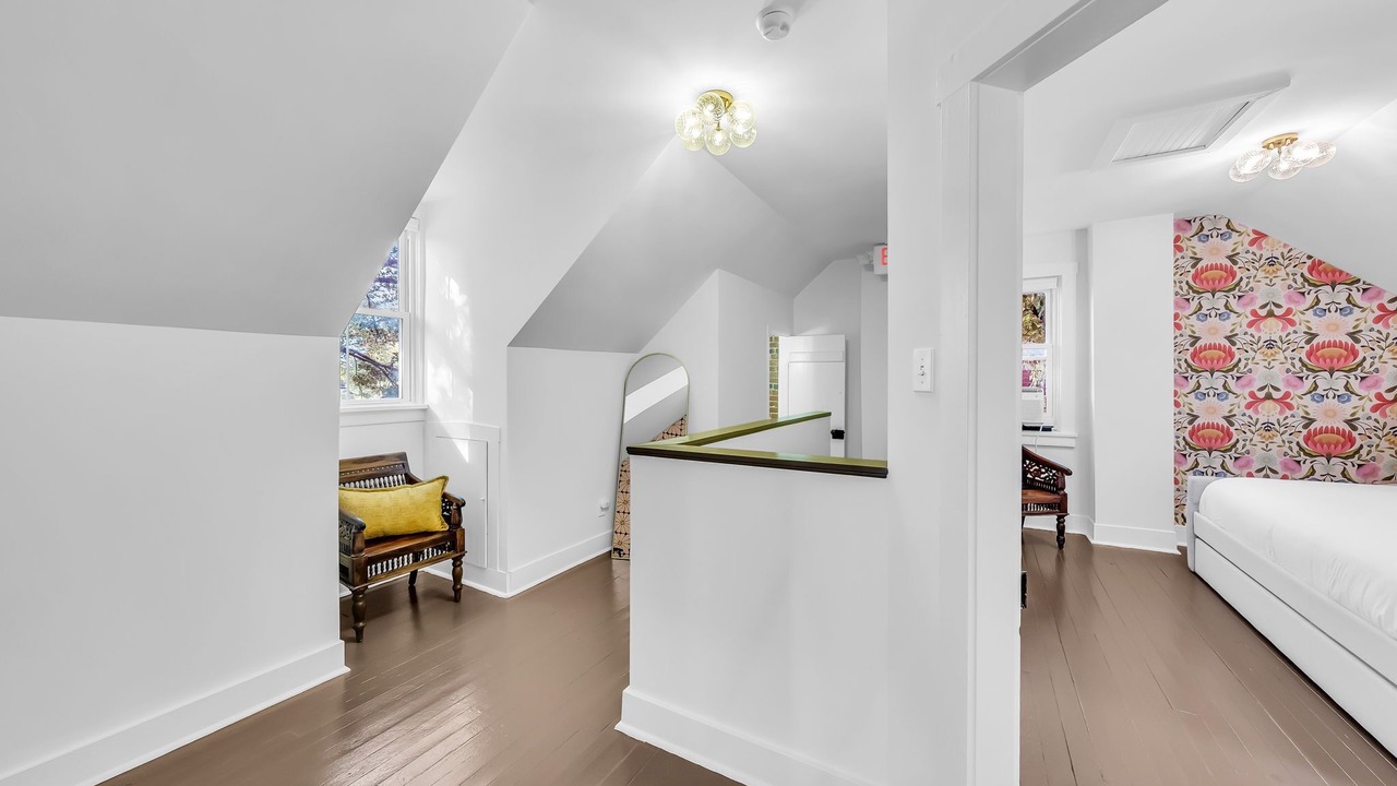 Photo of Others in Hermann