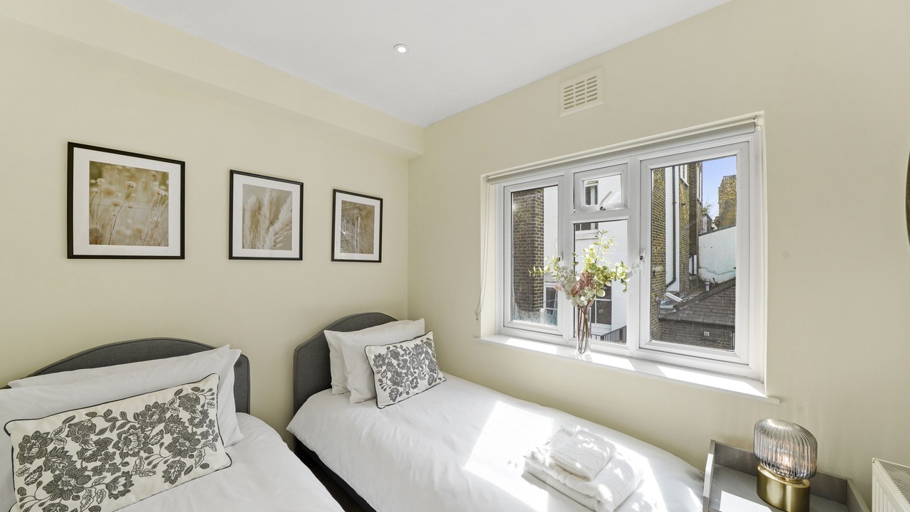 Photo of Bedroom in Courtfield