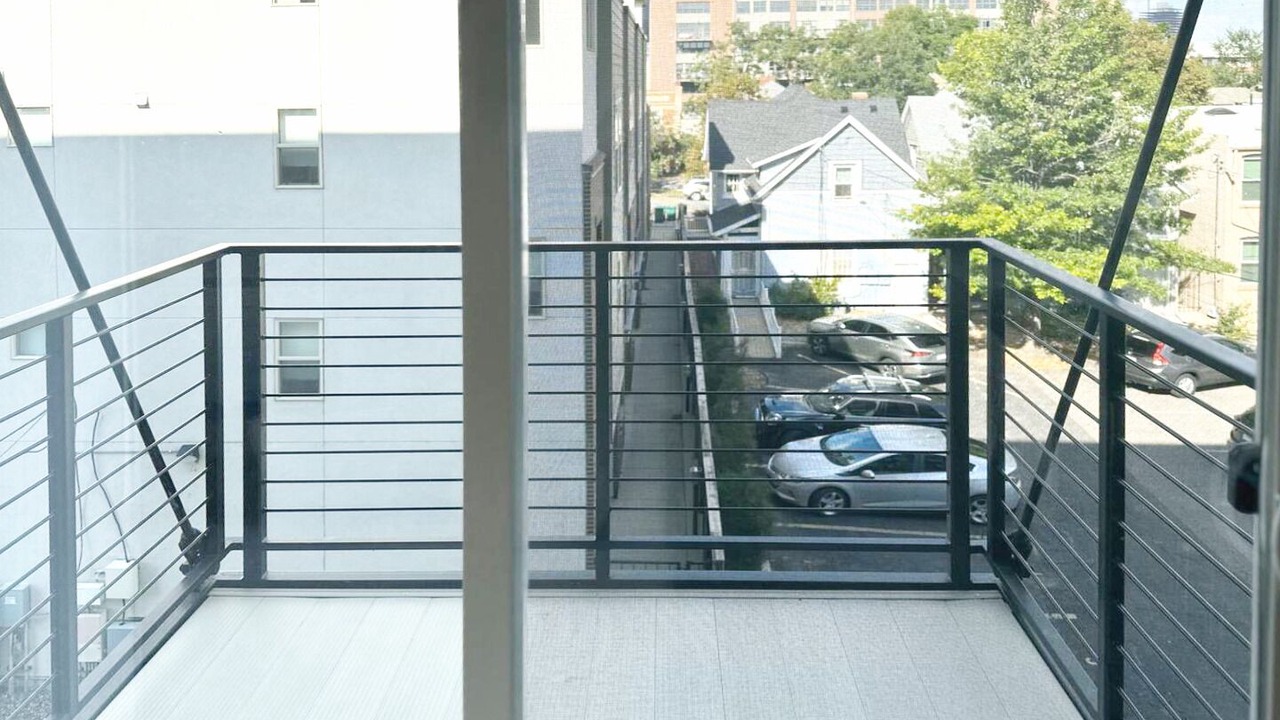 Photo of Outdoor in Uptown