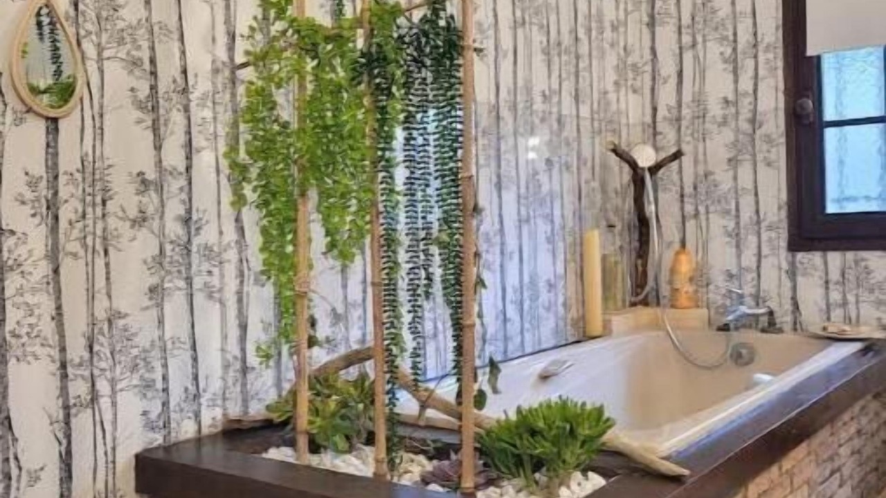 Photo of Bathroom in Gonneville-la-Mallet