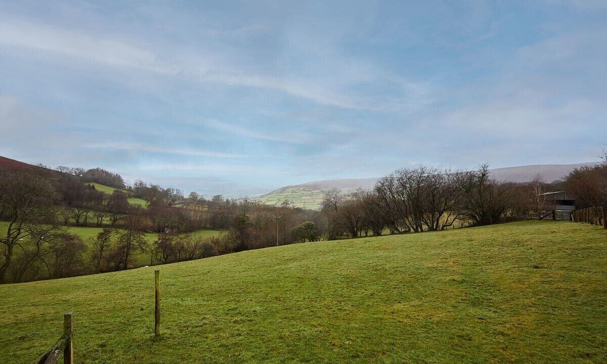 Photo of Others in Cwmdu