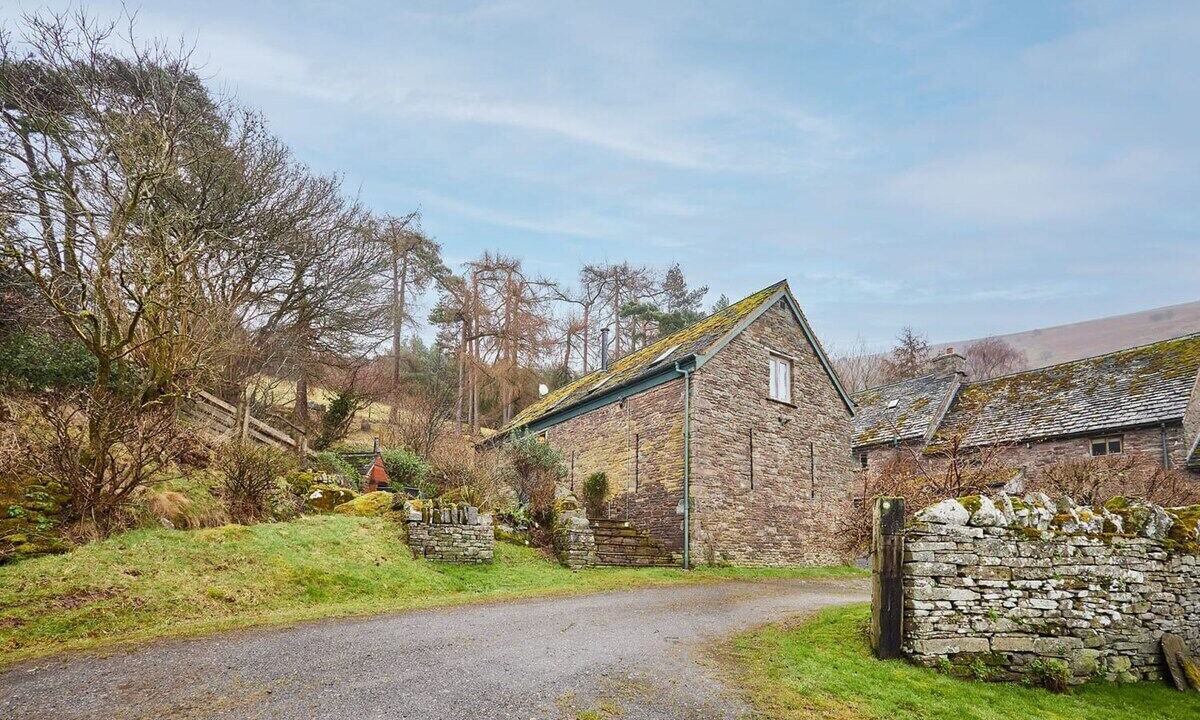 Photo of Others in Cwmdu