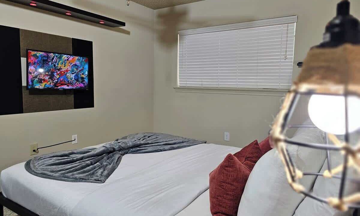 Photo of Bedroom in Uptown