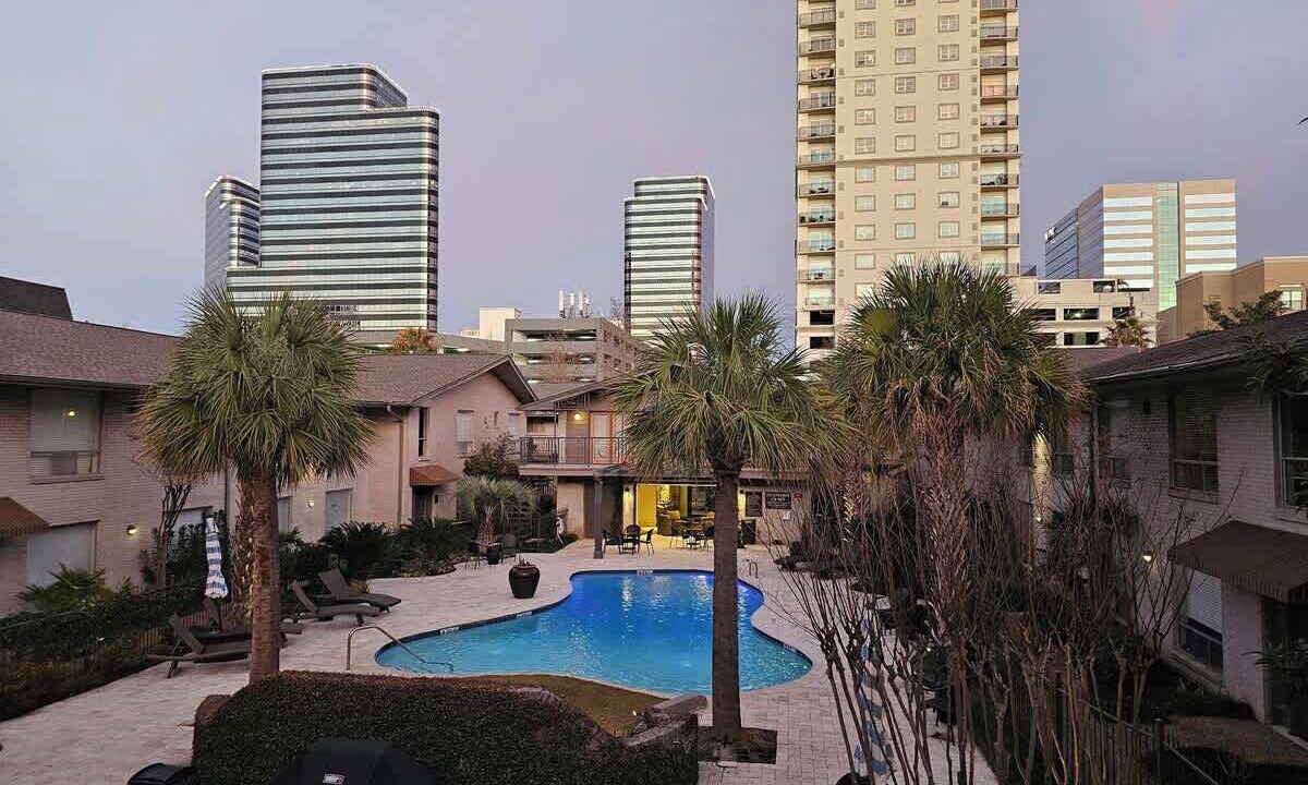 Photo of Outdoor in Uptown
