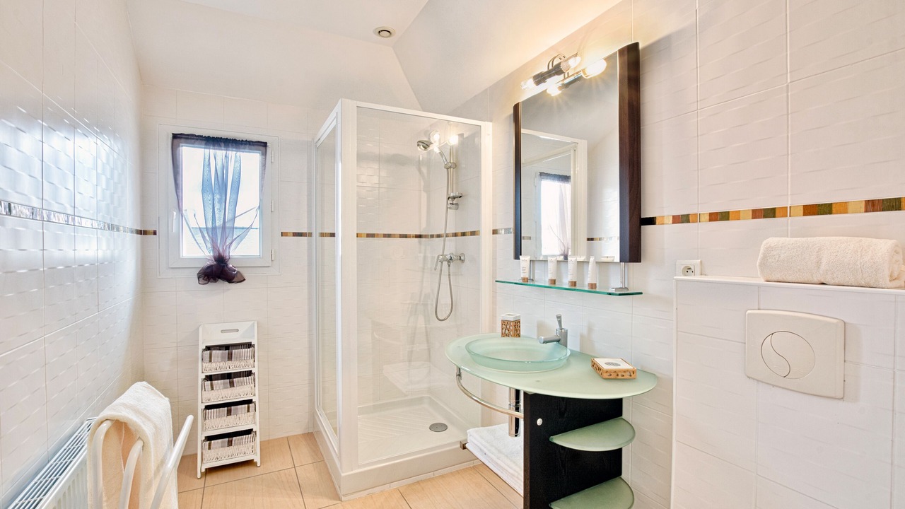 Photo of Bathroom in Pornichet