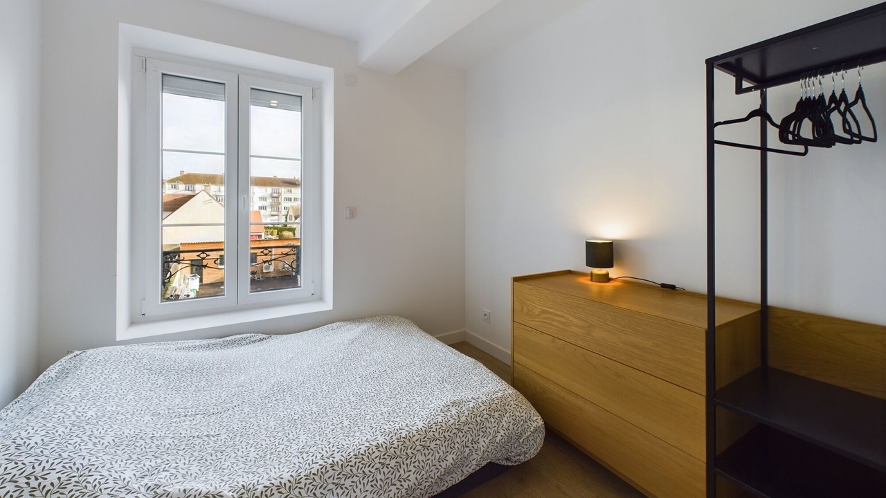 Photo of Bedroom in Margny-les-Compiegne