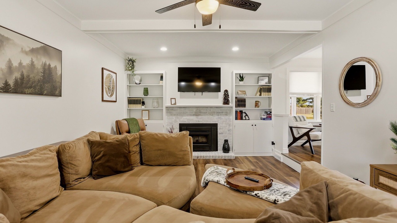 Photo of Livingroom in Birch Run Township