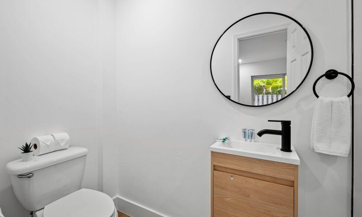 Photo of Bathroom in Sailboat Bend