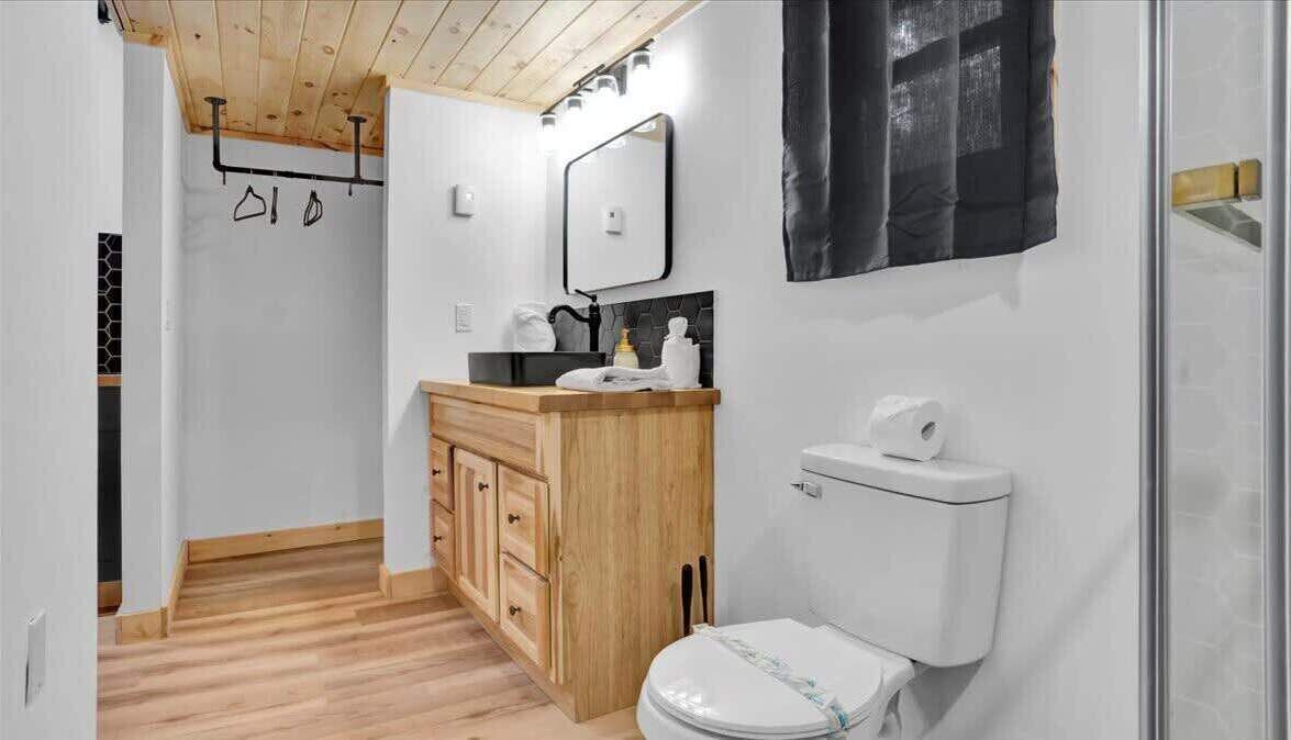 Photo of Bathroom in Canadensis