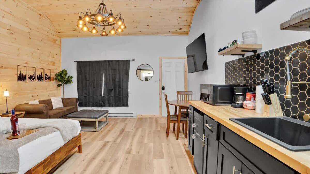 Photo of Bedroom in Canadensis